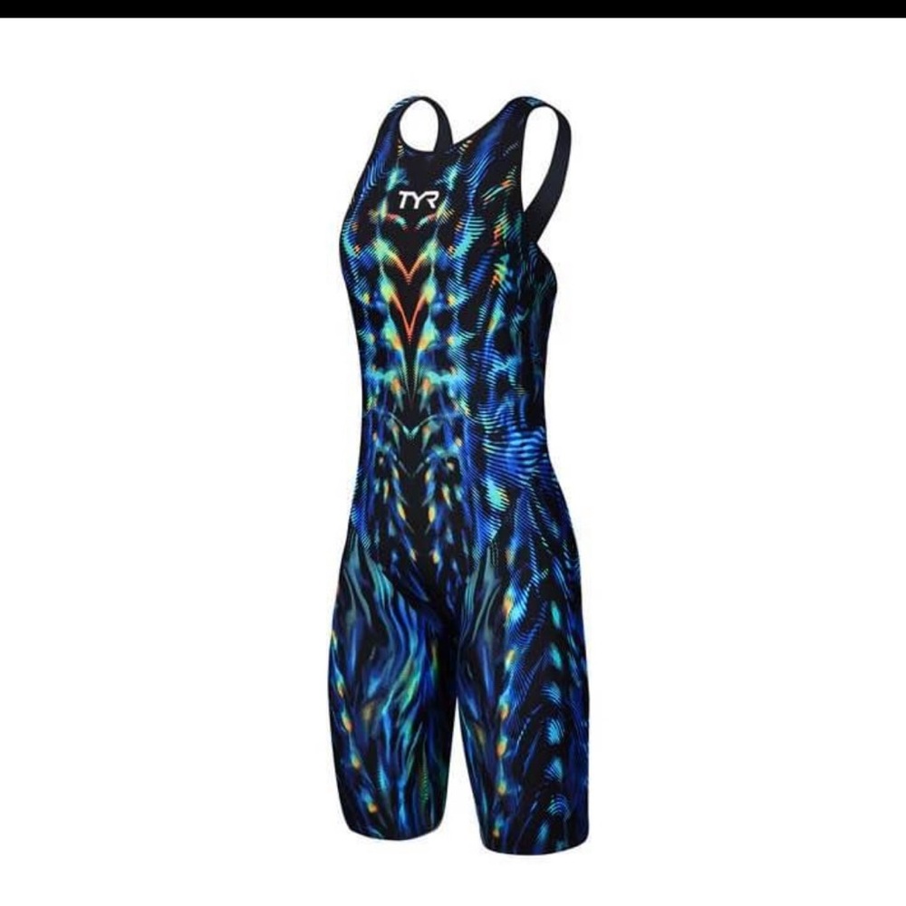 TYR VENZO Genesis Closed Back Crystal 216 techsuit kneeskin